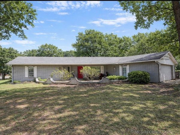 130 Acker Drive , Ada, OK 74820