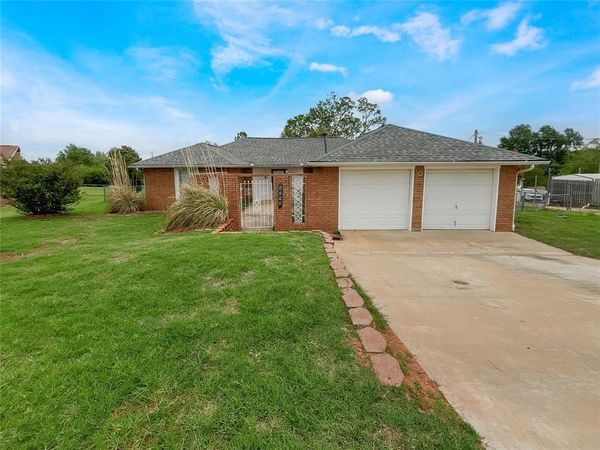 1743 E Ridgeview Terrace, Mustang, OK 73064
