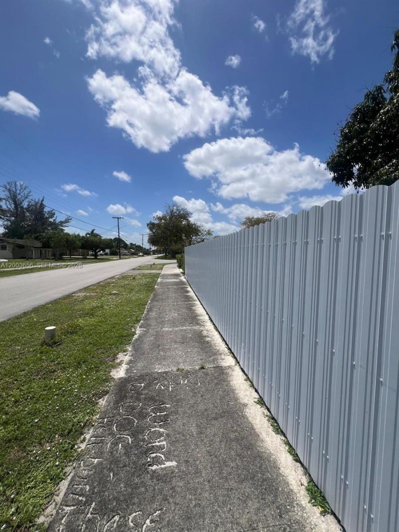 2831 NW 189th St , Miami Gardens, FL 33056 Photo