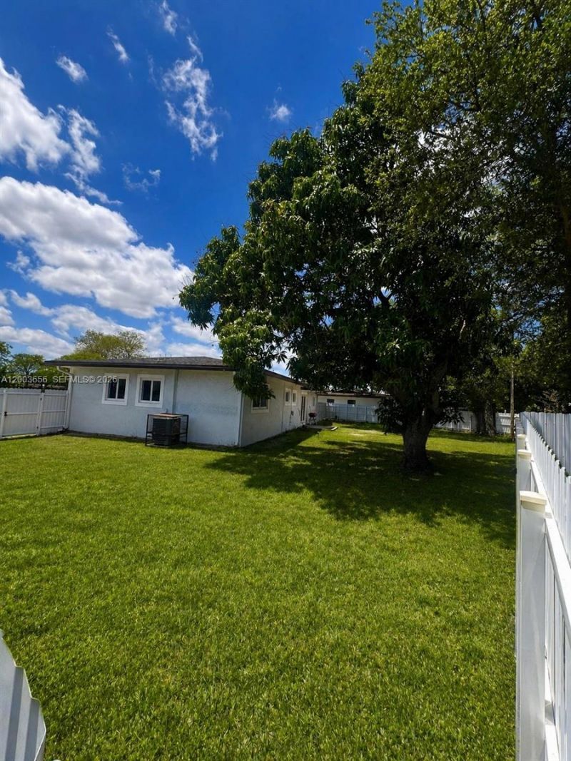 2831 NW 189th St , Miami Gardens, FL 33056 Photo