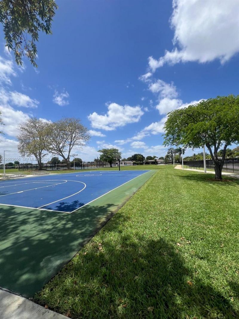 2831 NW 189th St , Miami Gardens, FL 33056 Photo