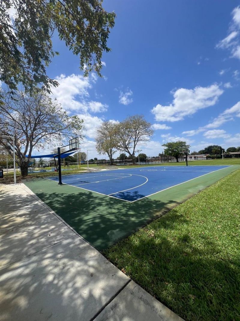 2831 NW 189th St , Miami Gardens, FL 33056 Photo