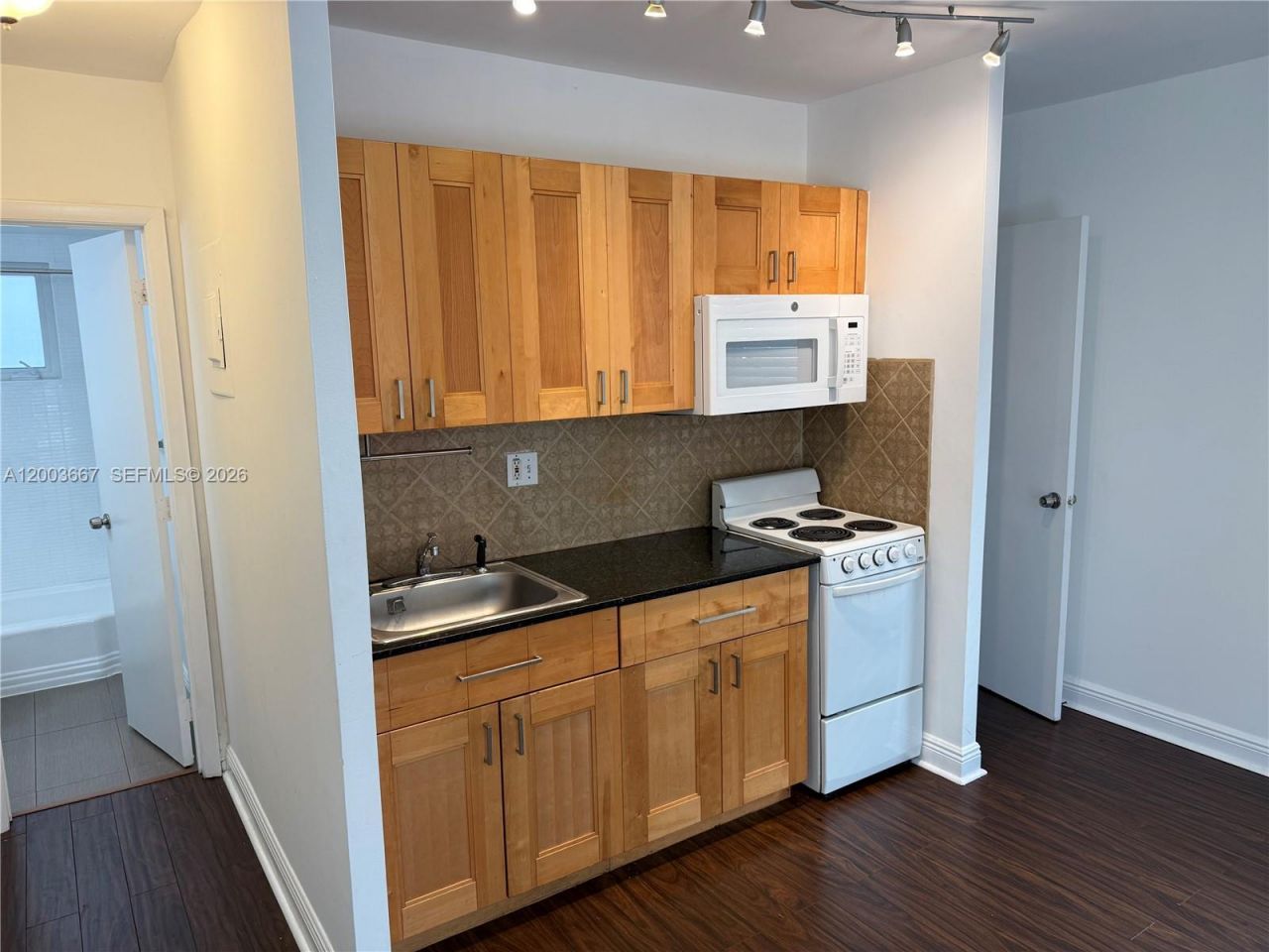 740 Michigan Ave , Unit 7, Miami Beach, FL 33139 Photo