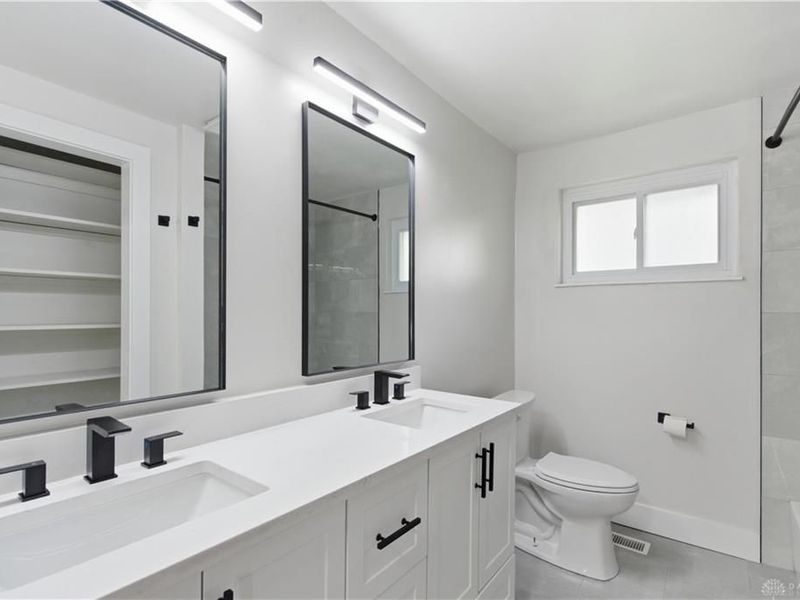 4838 Wilmington Pike, Kettering, OH 45440 Photo 17