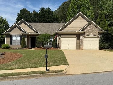 6920 River Island Circle, Buford, GA 30518
