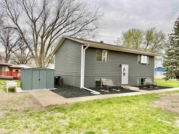 815 DRIFTWOOD ST, Correctionville, IA 51016