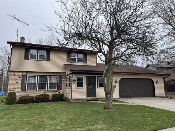 1905 Knuell STREET, Manitowoc, WI 54220