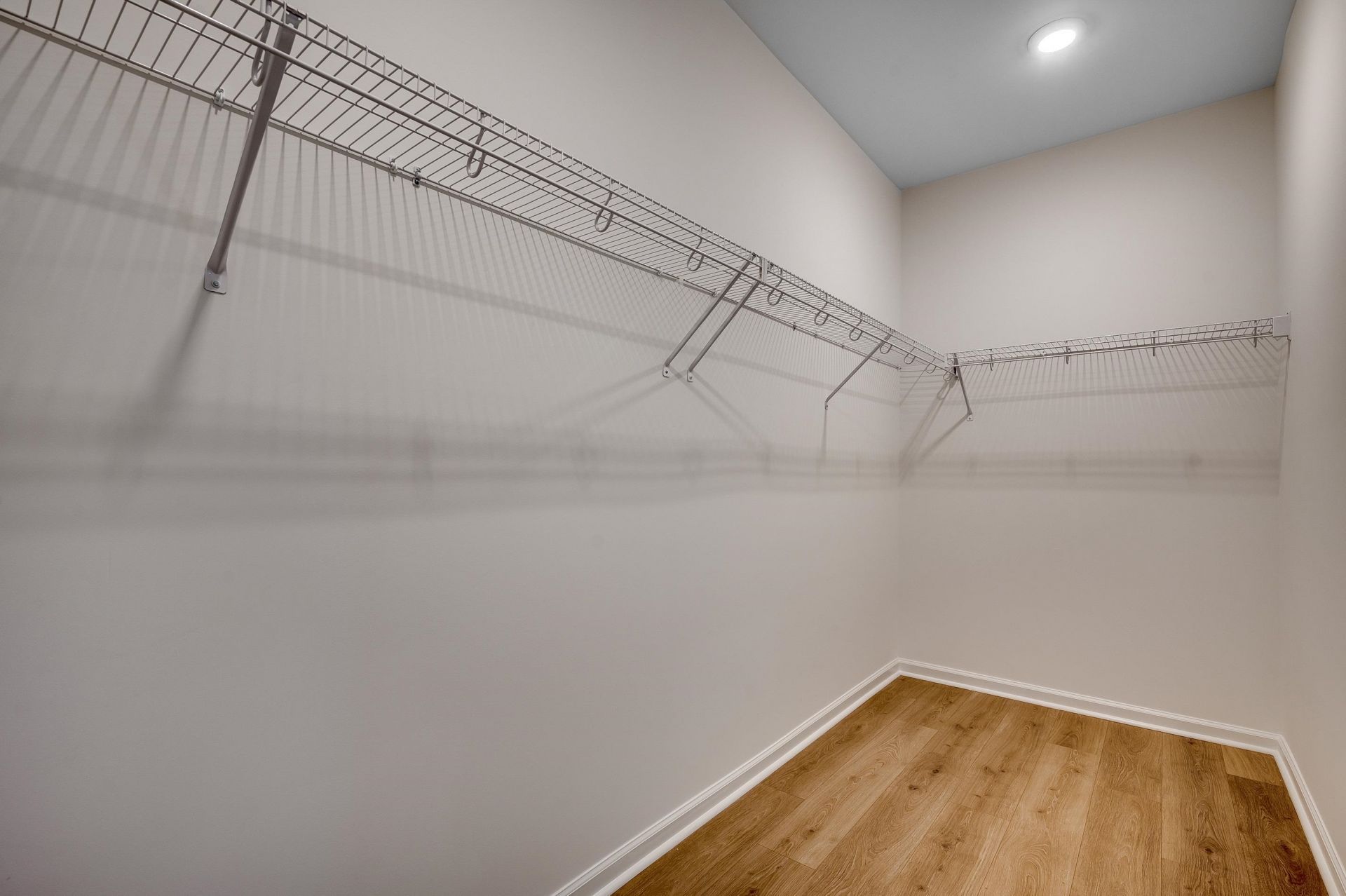 3061 Claredon St Photo 17