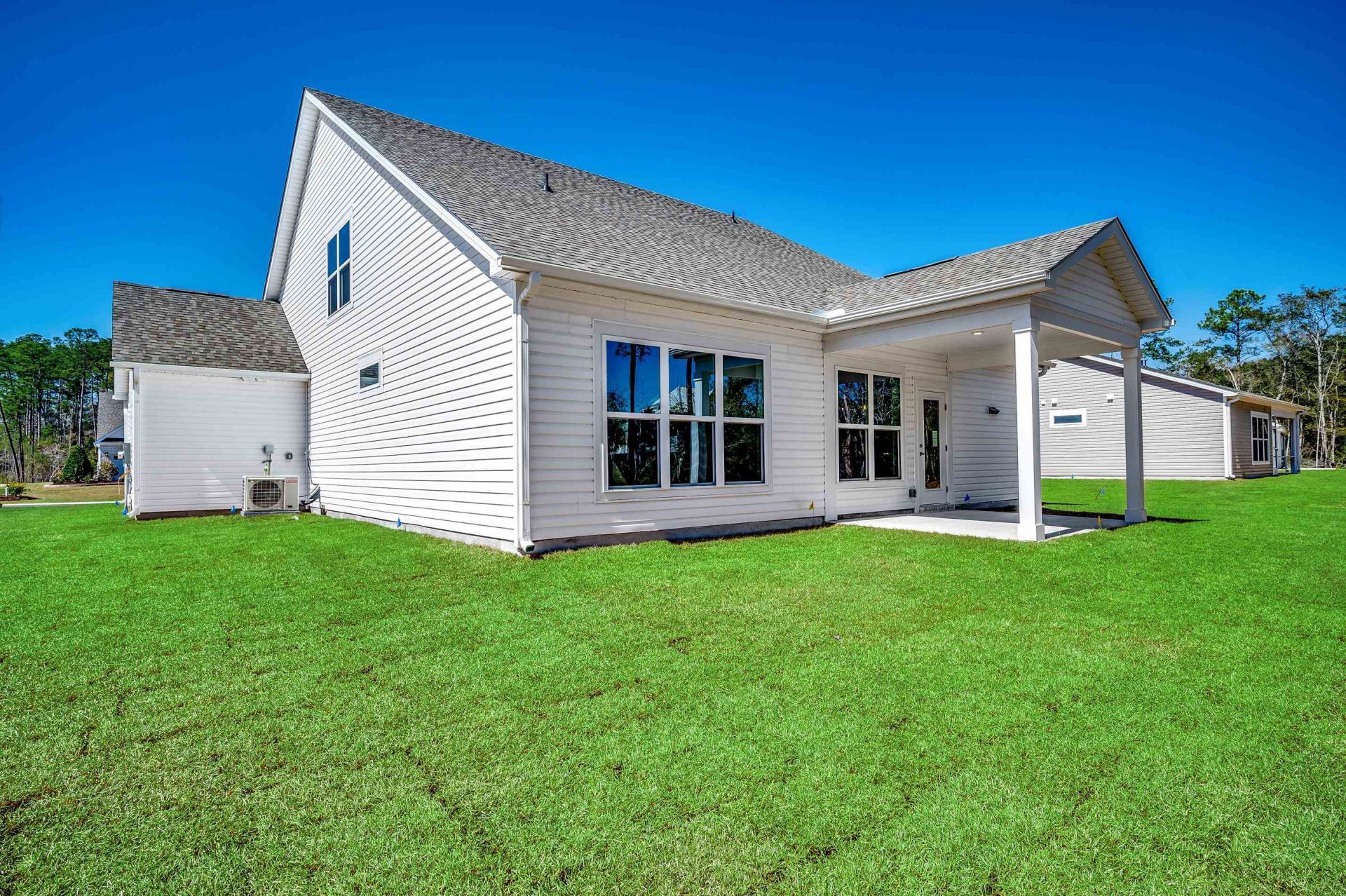 3061 Claredon St Photo 19