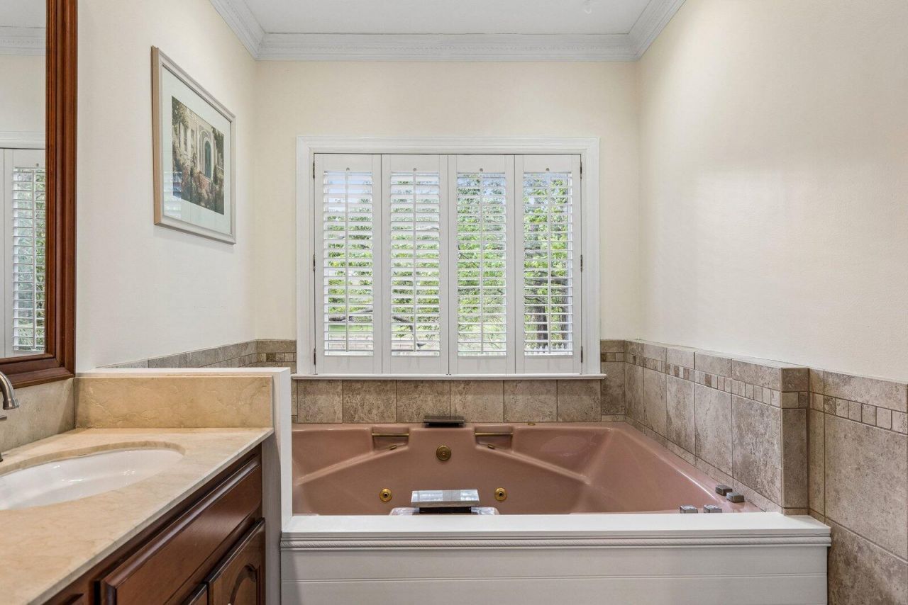 115 Old Postern Road Photo 37