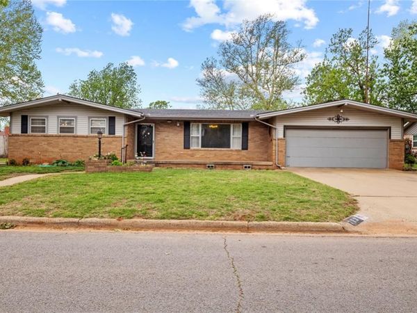 713 Oak Drive, Weatherford, OK 73096