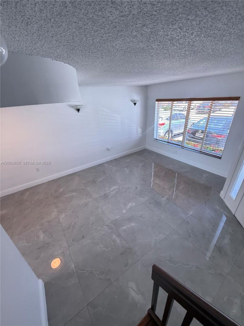 203 Riviera Cir, Unit 203, Weston, FL 33326 Photo