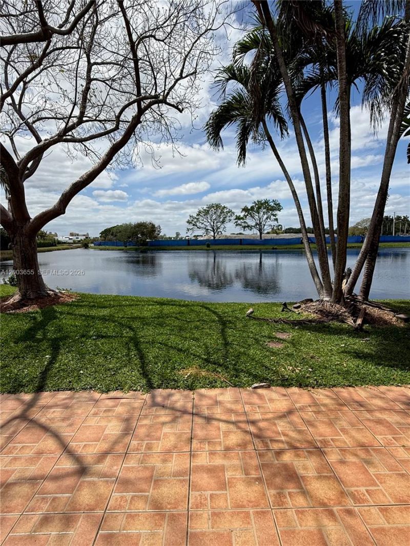 203 Riviera Cir, Unit 203, Weston, FL 33326 Photo