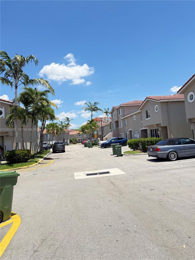 203 Riviera Cir, Unit 203, Weston, FL 33326 Photo