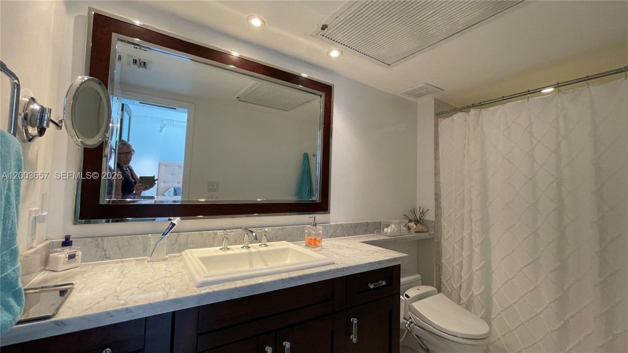 5701 Collins Ave , Unit 1714, Miami Beach, FL 33140 Photo