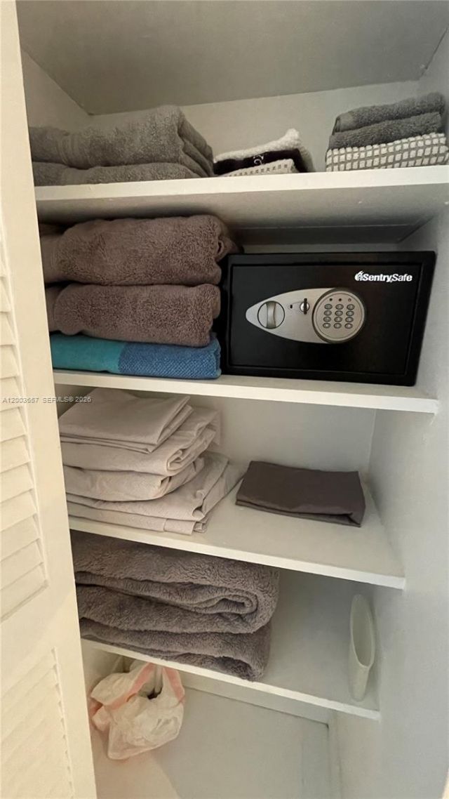 5701 Collins Ave , Unit 1714, Miami Beach, FL 33140 Photo