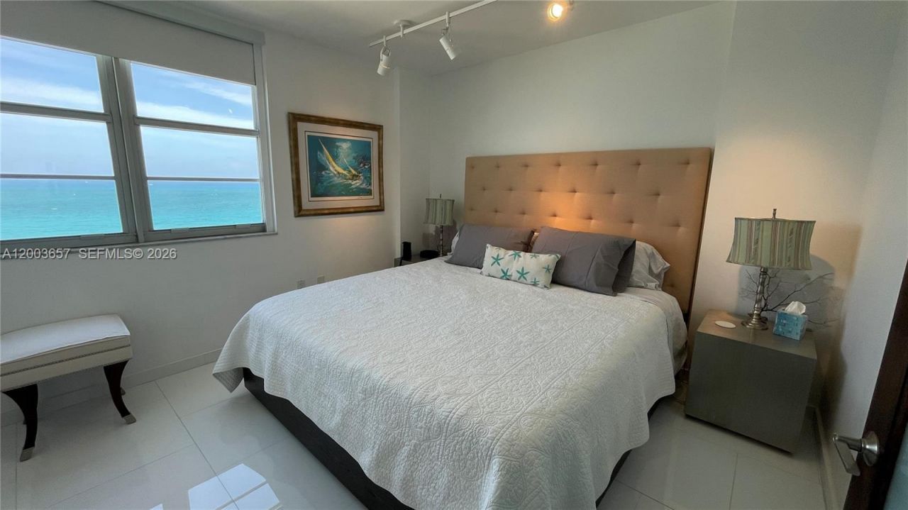 5701 Collins Ave , Unit 1714, Miami Beach, FL 33140 Photo