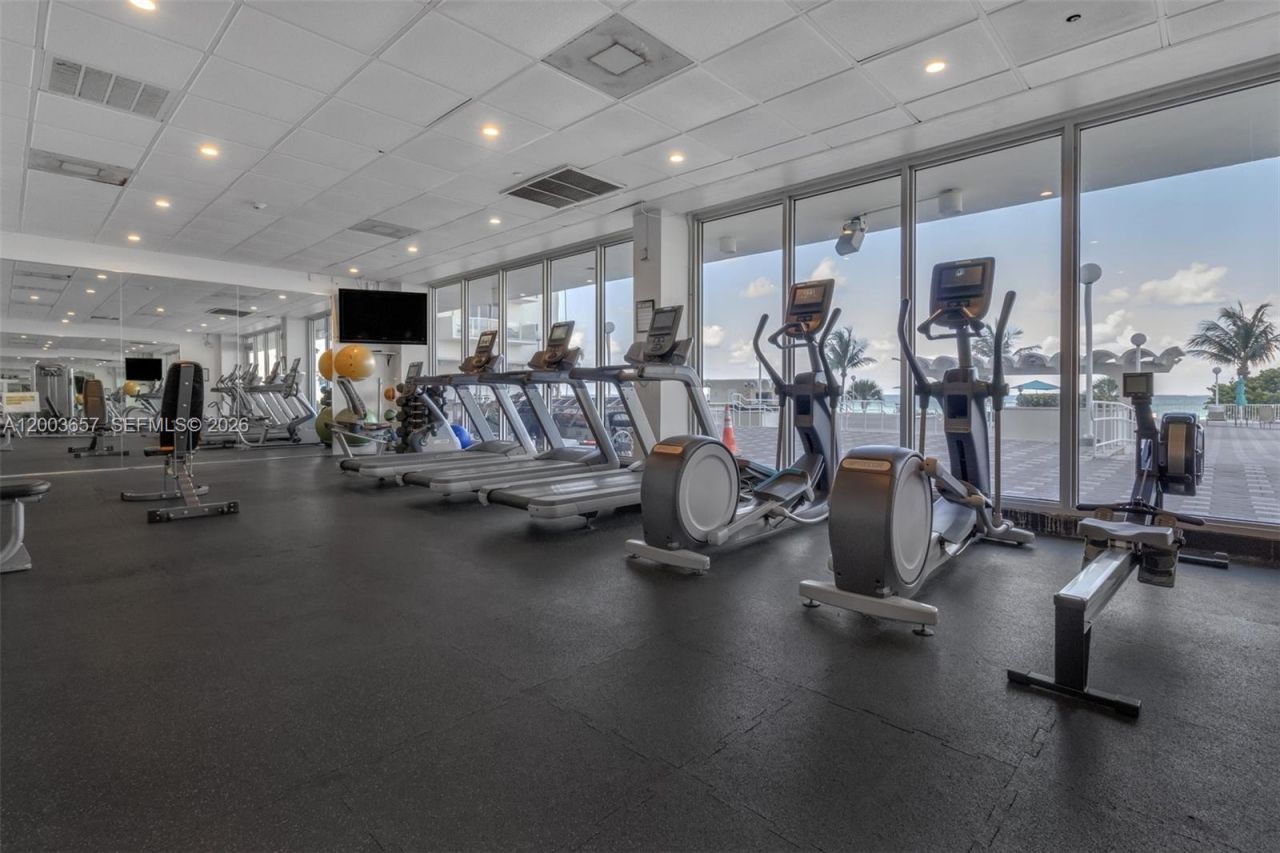 5701 Collins Ave , Unit 1714, Miami Beach, FL 33140 Photo