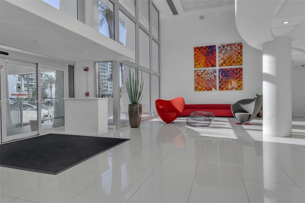 5701 Collins Ave , Unit 1714, Miami Beach, FL 33140 Photo