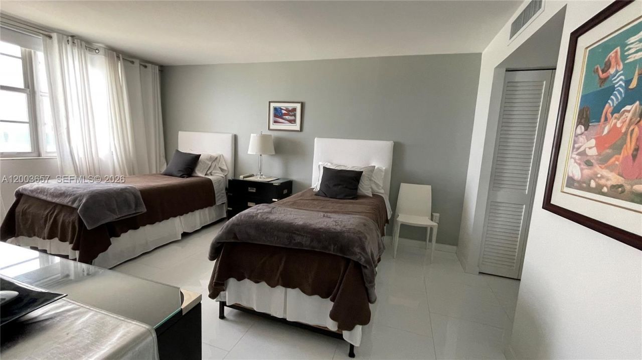 5701 Collins Ave , Unit 1714, Miami Beach, FL 33140 Photo