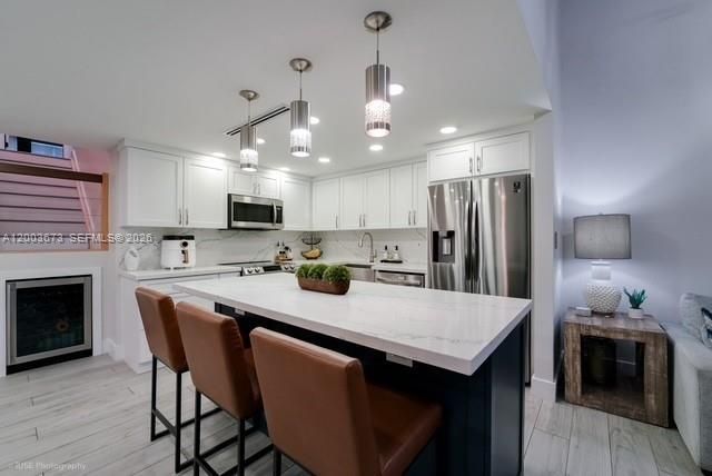 1231 E Golfview Dr , Pembroke Pines, FL 33026 Photo