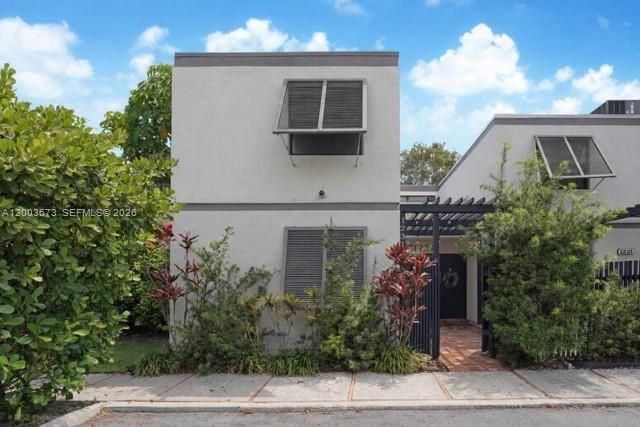 1231 E Golfview Dr , Pembroke Pines, FL 33026 Photo