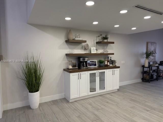 1231 E Golfview Dr , Pembroke Pines, FL 33026 Photo