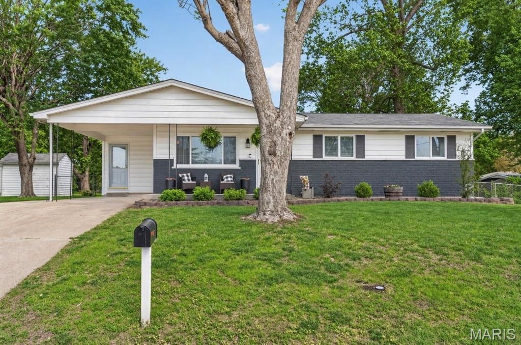 77 Ruth Drive , Saint Charles, MO 63301 Main Photo