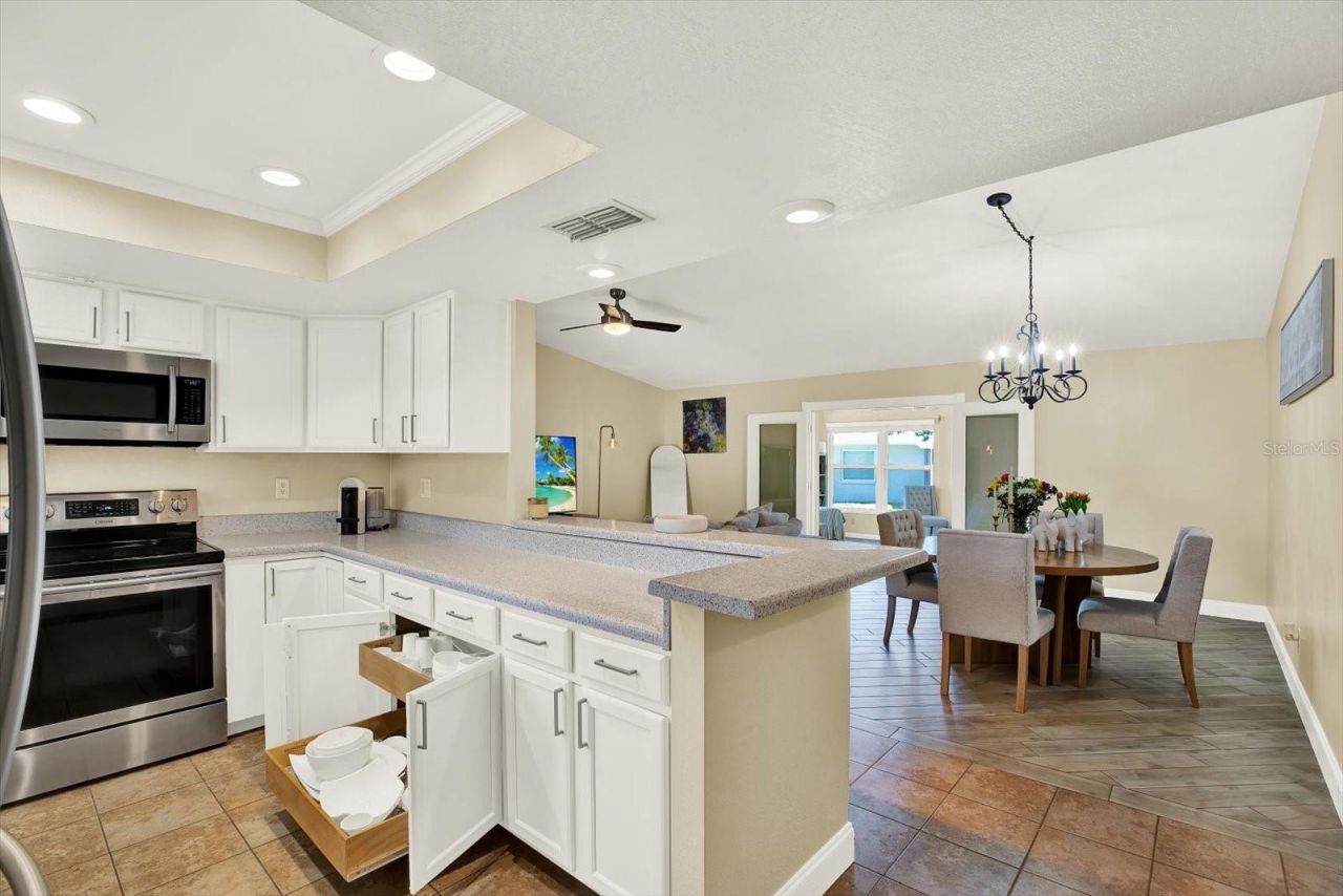 10562 41st Court N, Clearwater, FL 33762 Photo