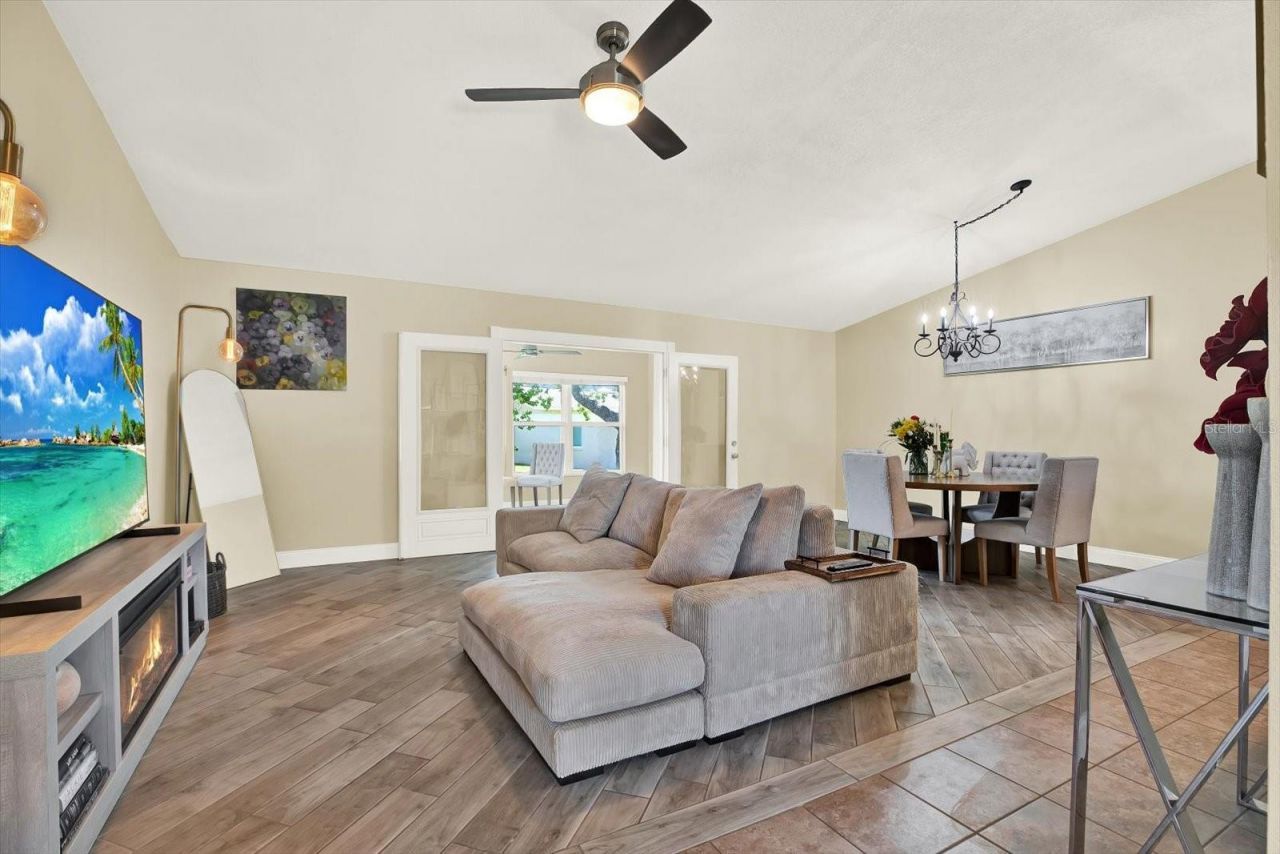 10562 41st Court N, Clearwater, FL 33762 Photo