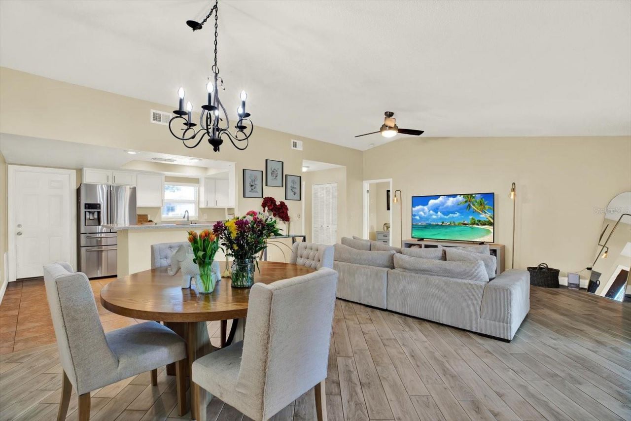 10562 41st Court N, Clearwater, FL 33762 Photo