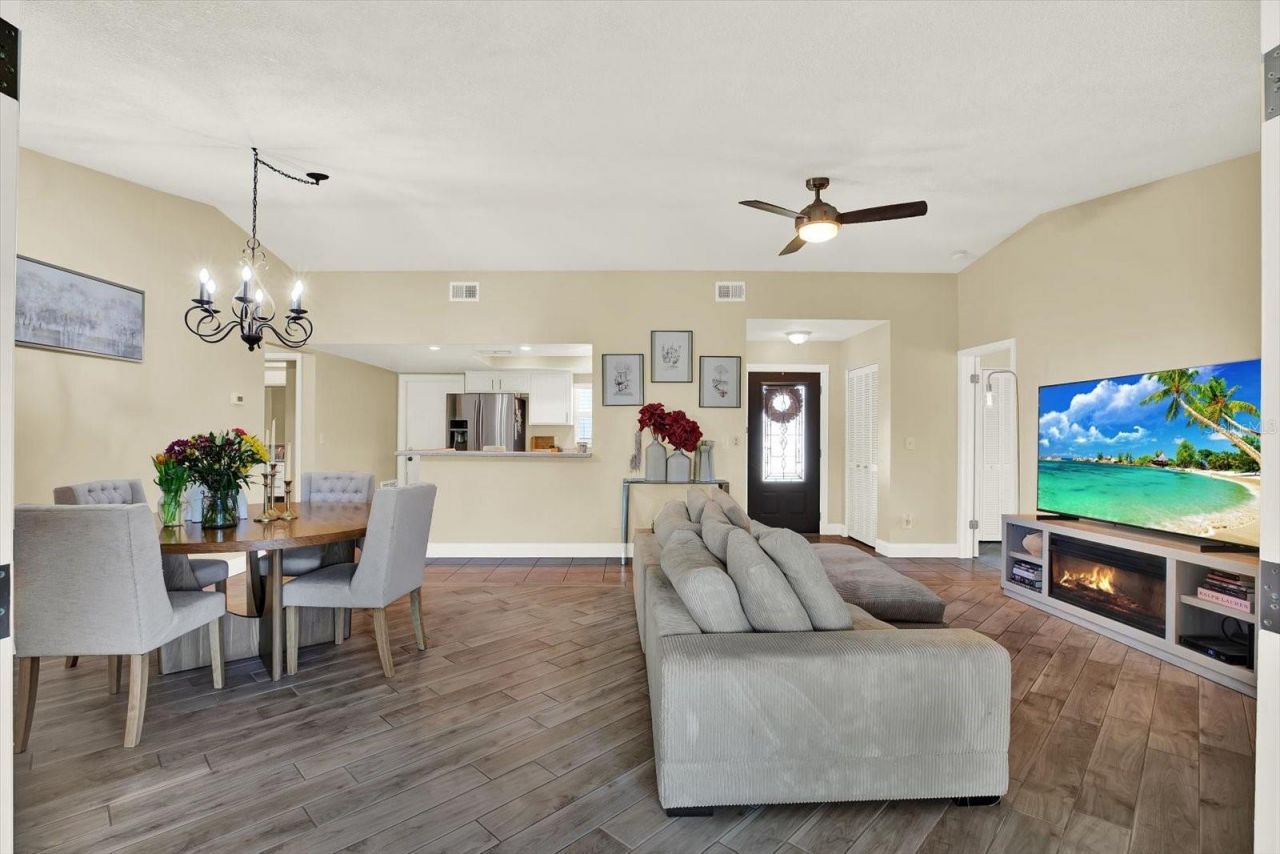 10562 41st Court N, Clearwater, FL 33762 Photo