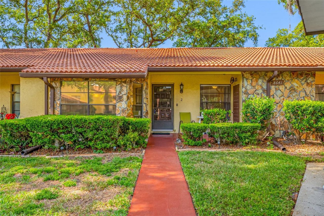 8641 Shadblow Court, Unit 2, Port Richey, FL 34668 Photo