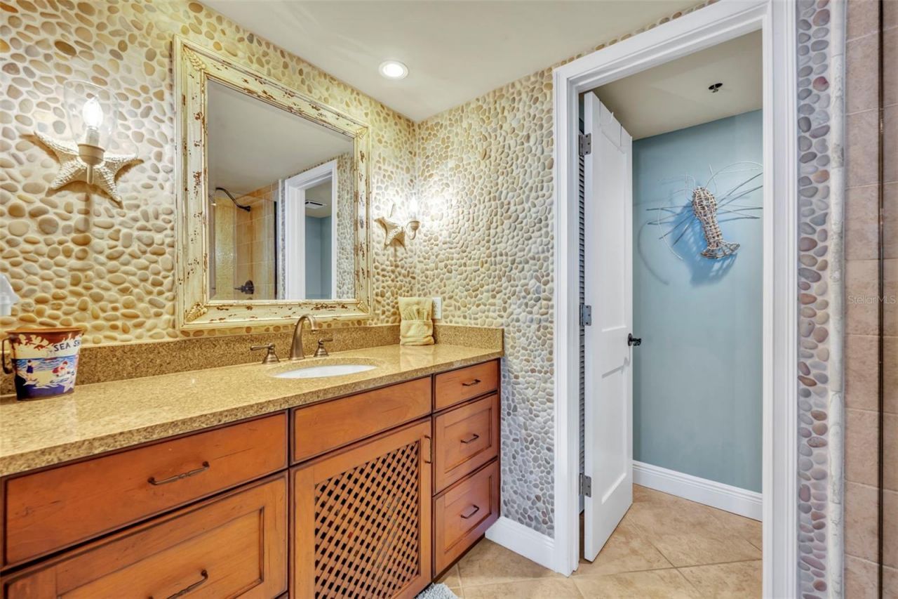 257 Minorca Beach Way, Unit 406, New Smyrna Beach, FL 32169 Photo