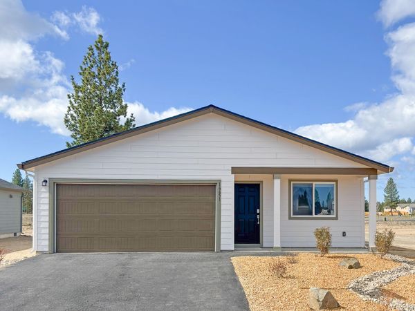 16651 Grey Pine St, La Pine, OR 97739