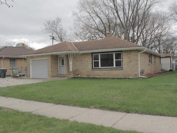 6125 W Eden PLACE, Milwaukee, WI 53220