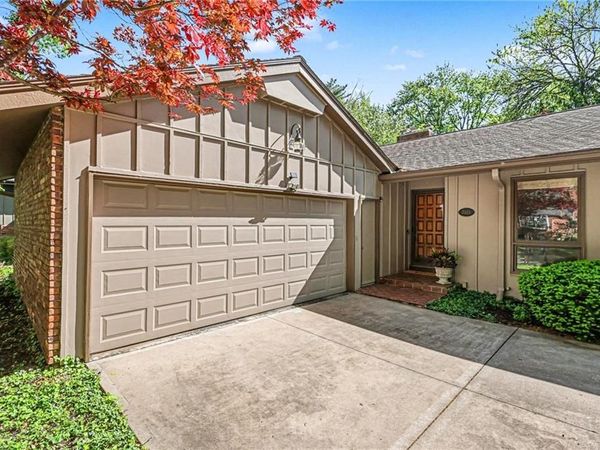 7325 High Drive, Prairie Village, KS 66208