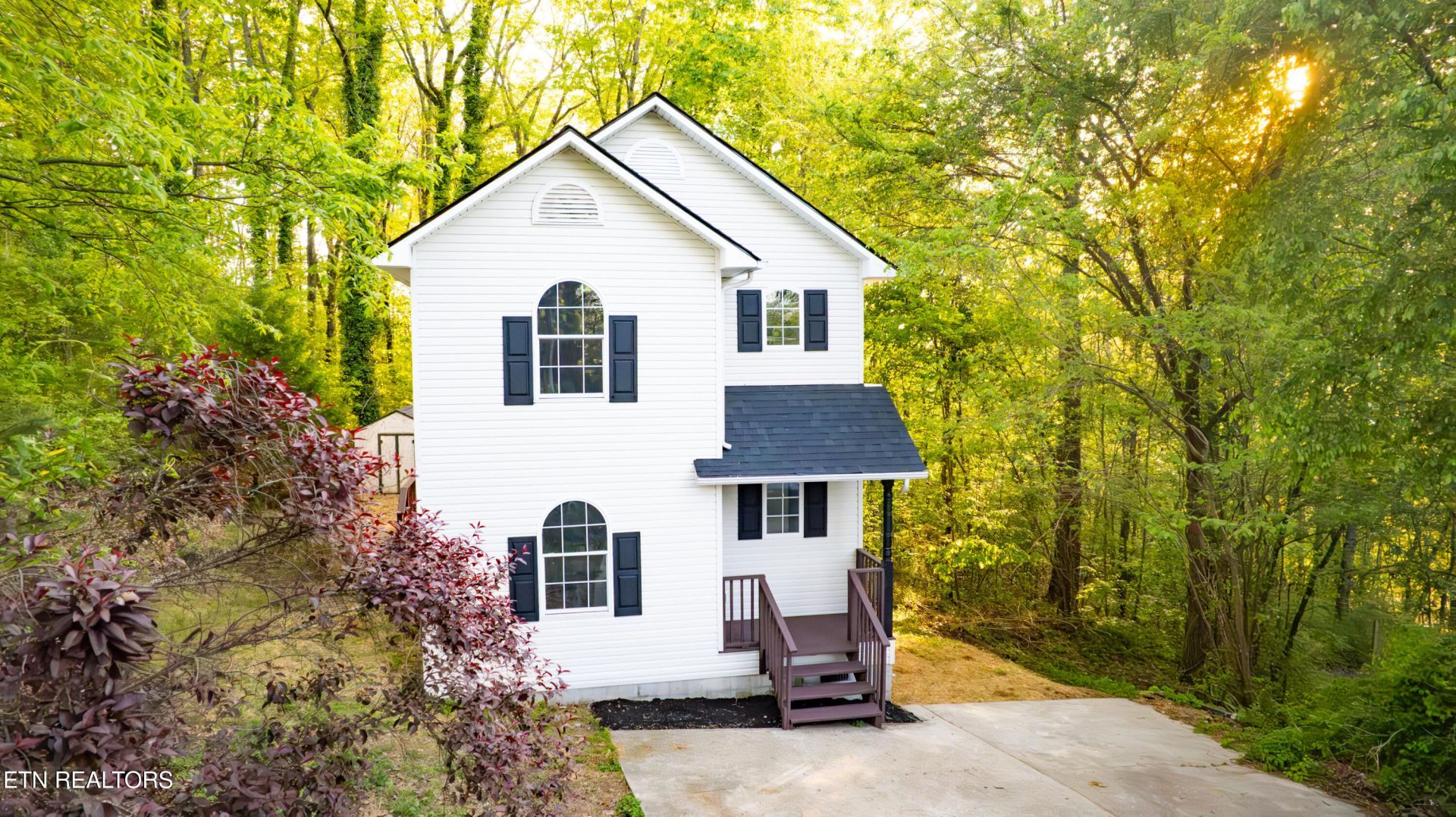 392 Indian Hills Drive, Dayton, TN 37321 Main Photo