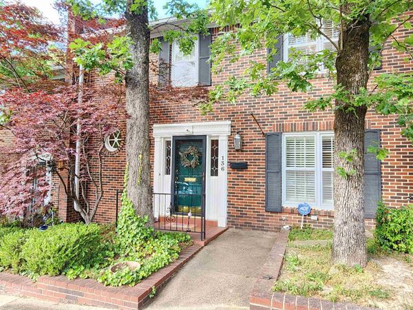 136 Cambridge Place, Little Rock, AR 72227