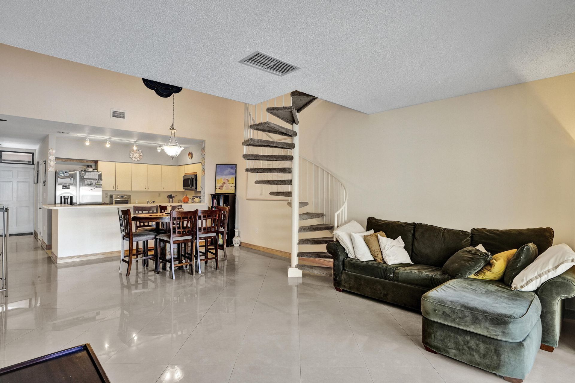 8511 Ardoch Road, Hialeah, FL 33016 Photo