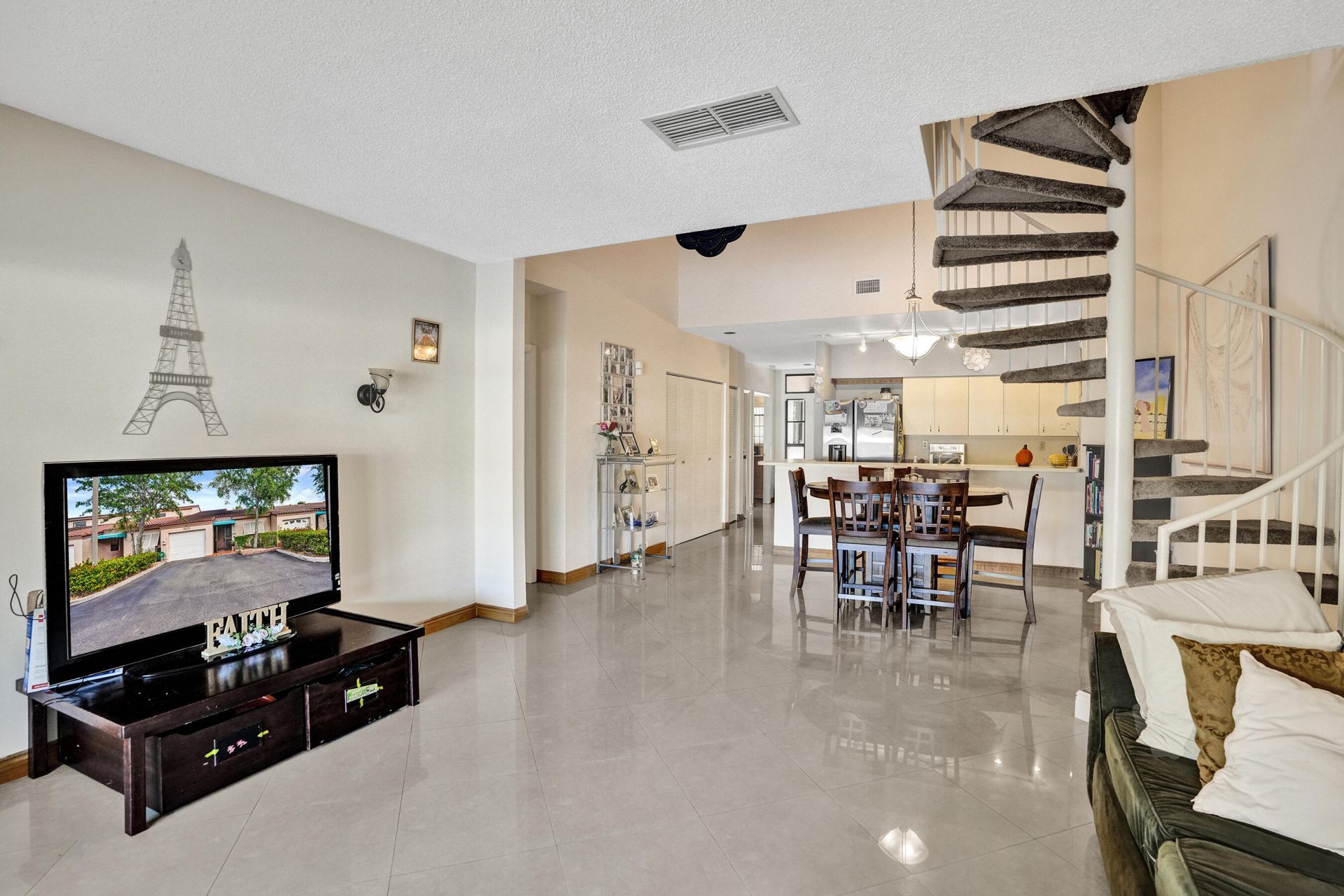 8511 Ardoch Road, Hialeah, FL 33016 Photo