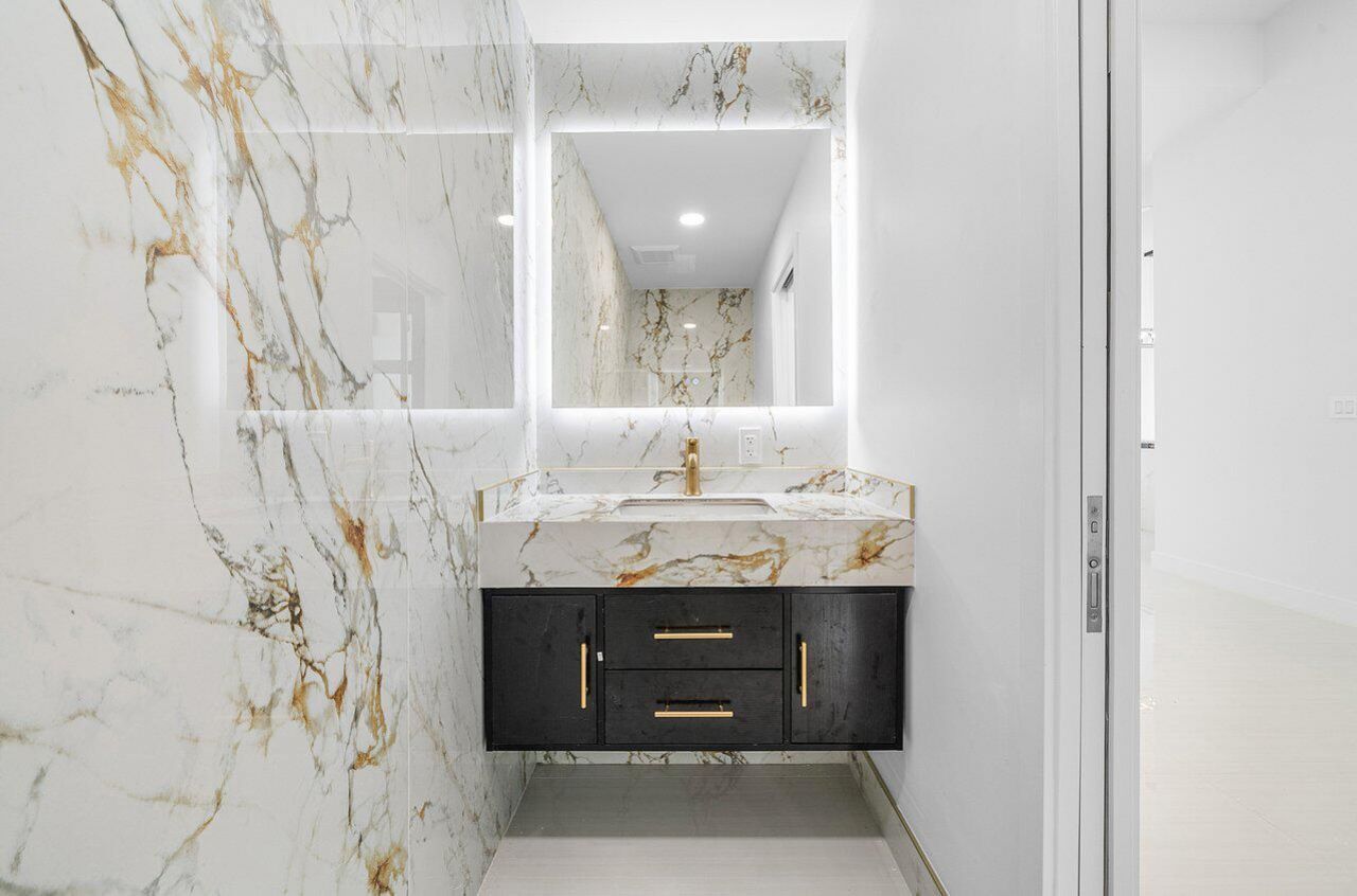 4887 Bocaire Boulevard, Boca Raton, FL 33487 Photo