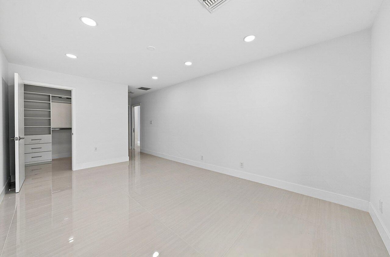 4887 Bocaire Boulevard, Boca Raton, FL 33487 Photo