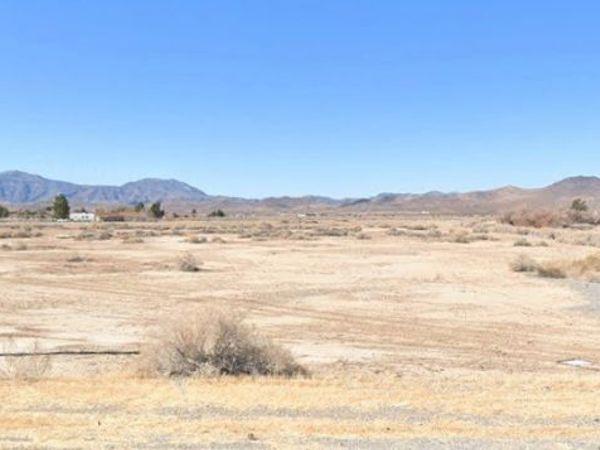 3191 W Isaac Street , Pahrump, NV 89060