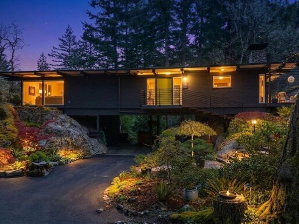 4513 Edgewood Pl , Saanich, BC V8X 2N8