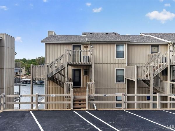 131 Indian Pointe, Lake Ozark, MO 65065