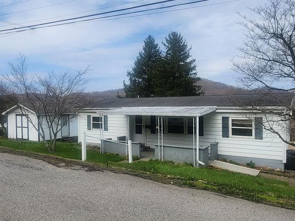142 Miller Street, Paden City, WV 26159