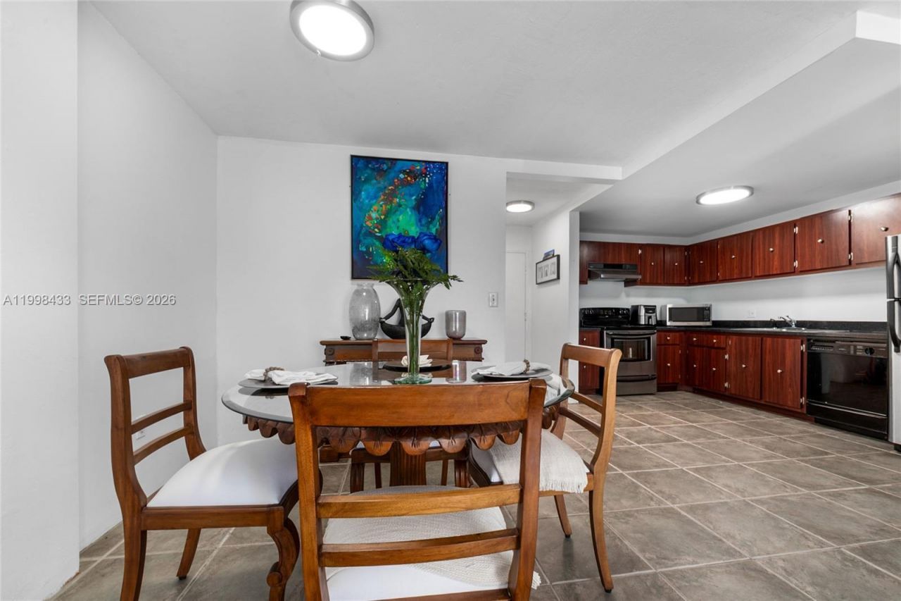 150 SE 25th Rd , Unit 12B, Miami, FL 33129 Photo