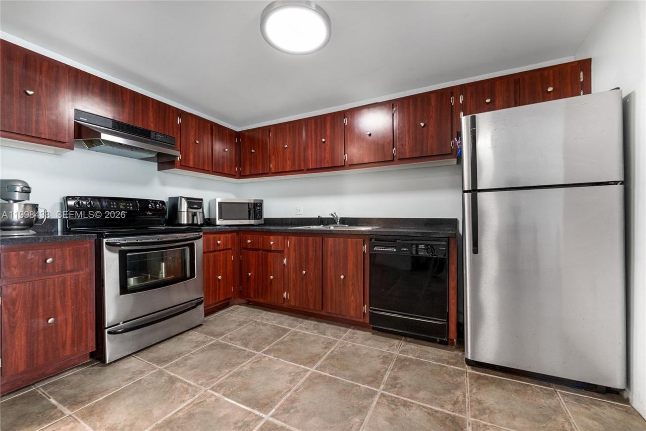 150 SE 25th Rd , Unit 12B, Miami, FL 33129 Photo