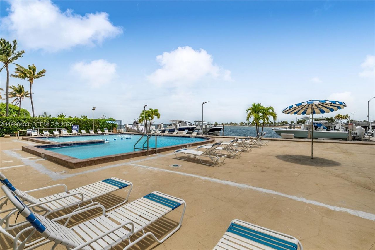 150 SE 25th Rd , Unit 12B, Miami, FL 33129 Photo